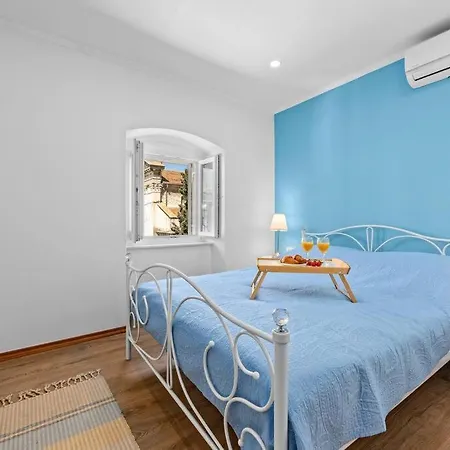 Old Tower Center Apartment Pula